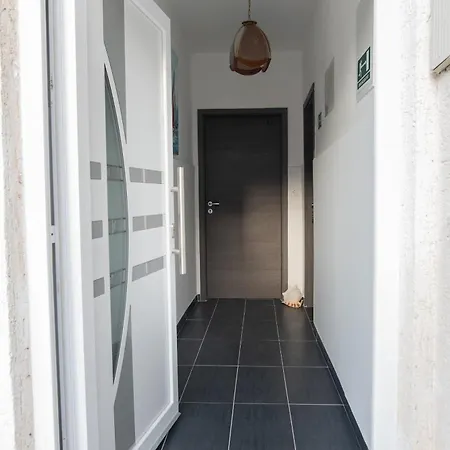 Apartman By The Sea Arbanija, Ciovo - 16117 Trogir