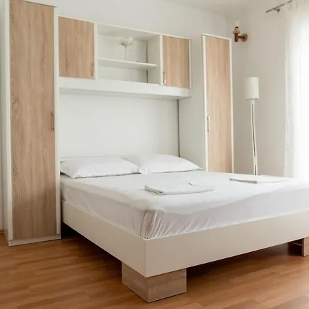 By The Sea Arbanija, Ciovo - 16117 Apartament