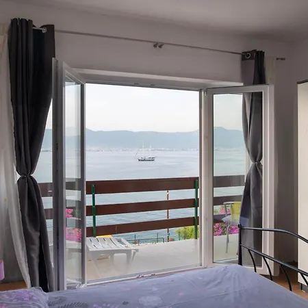 Διαμέρισμα By The Sea Arbanija, Ciovo - 16117 Τρογκίρ