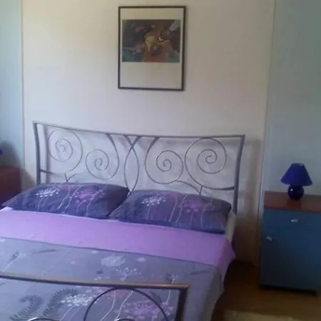 Διαμέρισμα By The Sea Arbanija, Ciovo - 16117 *